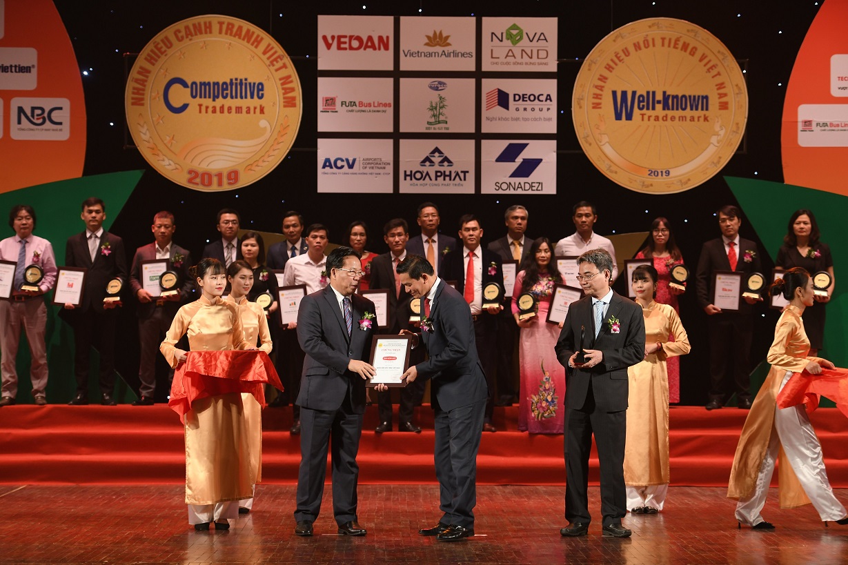 Công ty BHNT Dai-ichi Việt Nam vinh dự đạt danh hiệu “Top 20 Nhãn hiệu nổi tiếng Việt Nam 2019”
